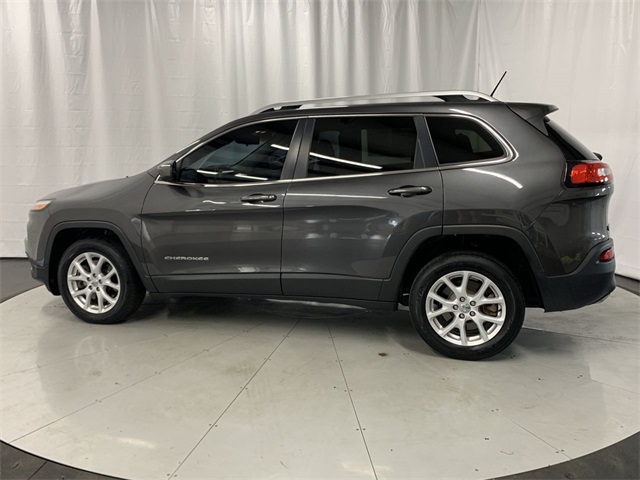 Pre-Owned 2015 Jeep Cherokee Latitude FWD 4D Sport Utility