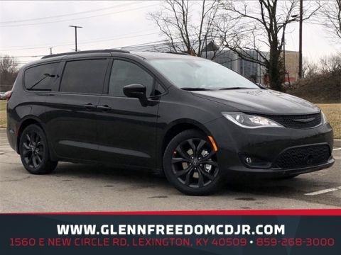 New 2019 CHRYSLER Pacifica Touring L Plus