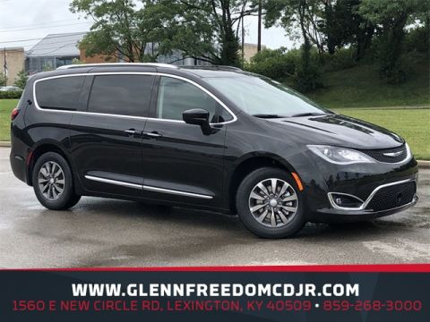 New 2019 CHRYSLER Pacifica Touring L Plus